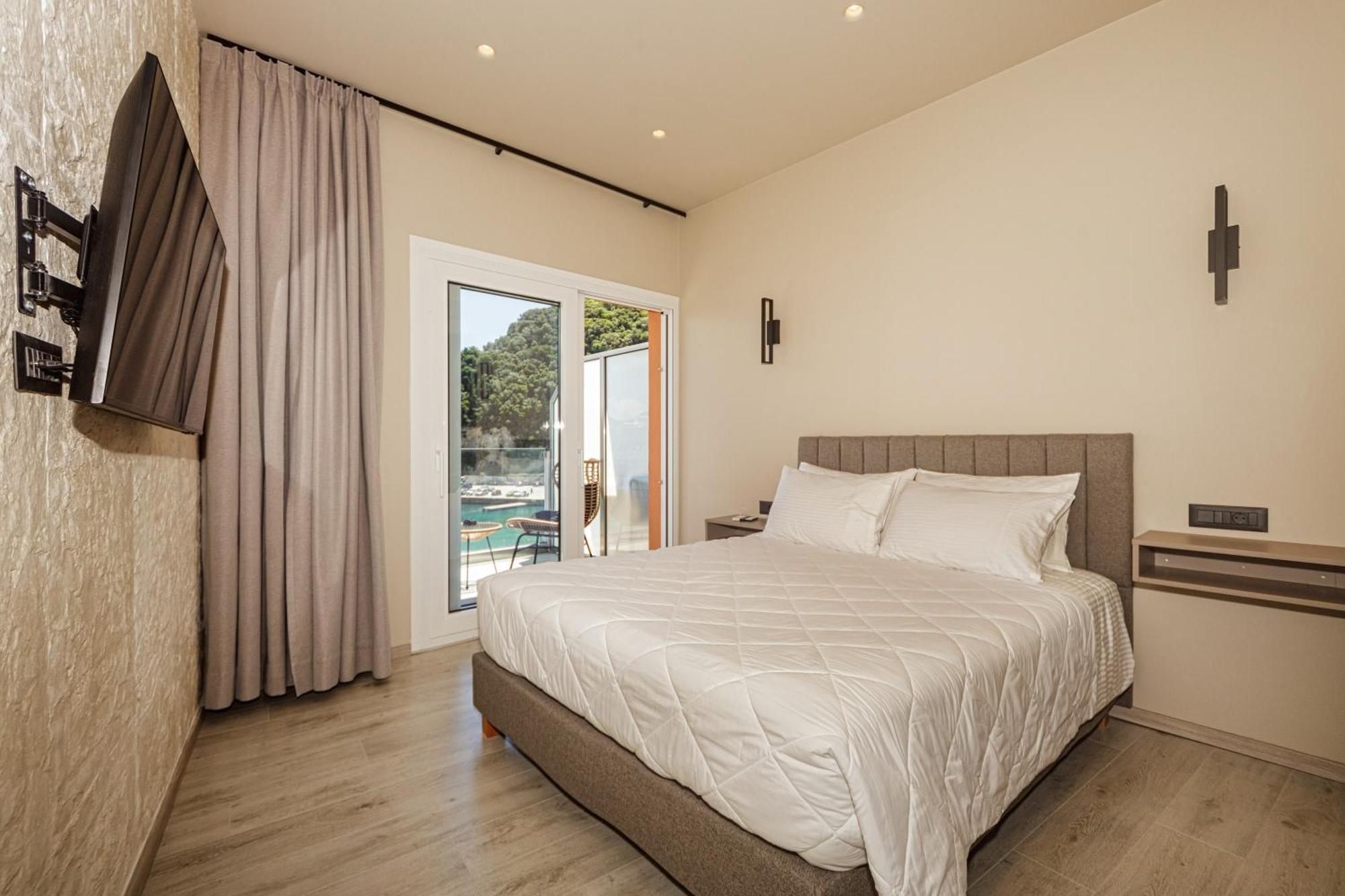 Domus Napoleon Apartman Paleokasztríca Kültér fotó